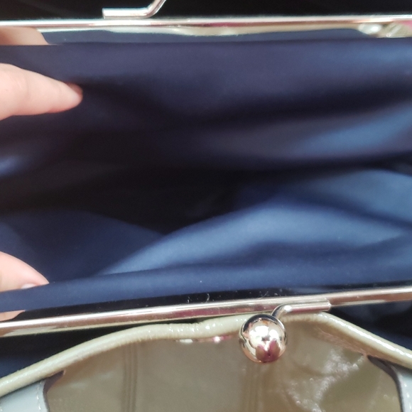 Coach F15658 signature kiss lock carryall never full olive green stiched pattern - Picture 8 of 13